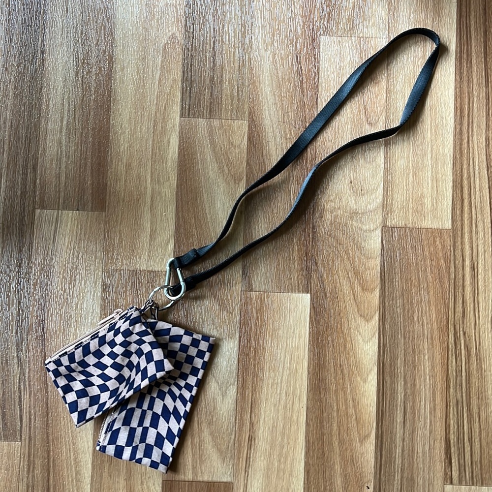 Baggu wallet lanyard trippy checkered tan & navy
